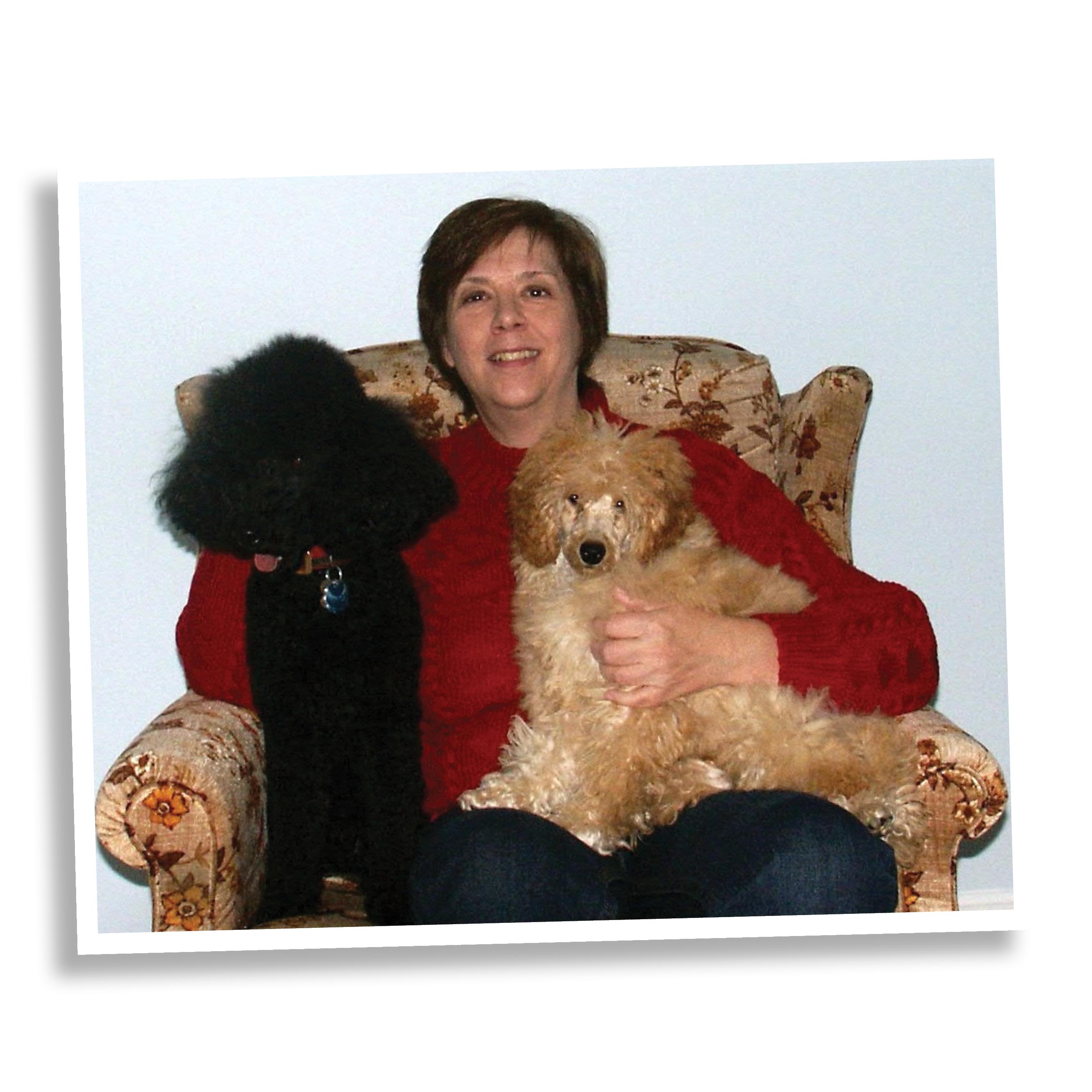这张照片是莱斯利·芬宁格和她的狗. 
